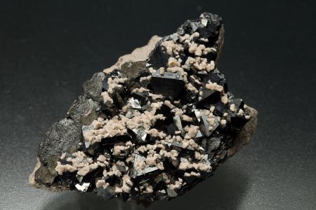 Magnetite and albite Magnetite and albite