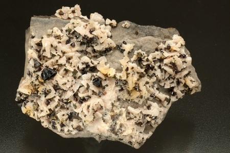 Sphalerite, Chalcopyrite on Dolomite Sphalerite, Chalcopyrite on Dolomite