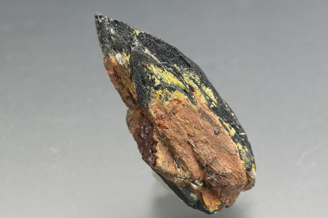 Samarskite-(Y) on Columbite (series) Samarskite-(Y) on Columbite (series)