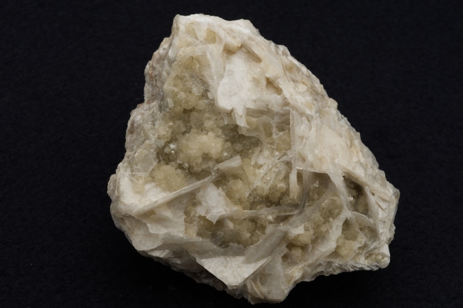 Brewsterite-(Sr) & Calcite Brewsterite-(Sr) & Calcite
