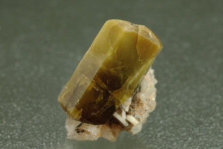 Bastnasite -(Ce) Bastnasite -(Ce)