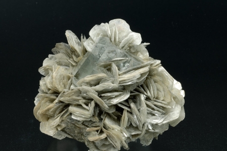 Beryl var. Aquamarine Beryl var. Aquamarine