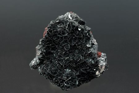 Specularite (Var. of hematite) Specularite (Var. of hematite)