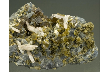 Johannsenite & Sphalerite Johannsenite & Sphalerite