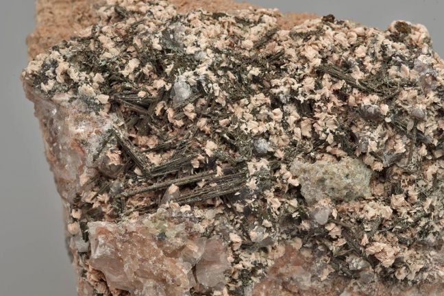 Chalcopyrite pseudomorph after chalcocite