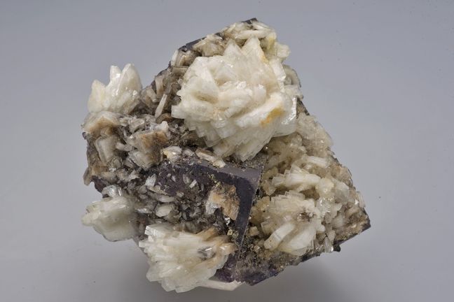 Barite on fluorite Barite on fluorite