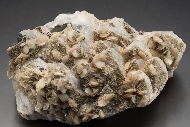 Calcite on quartz