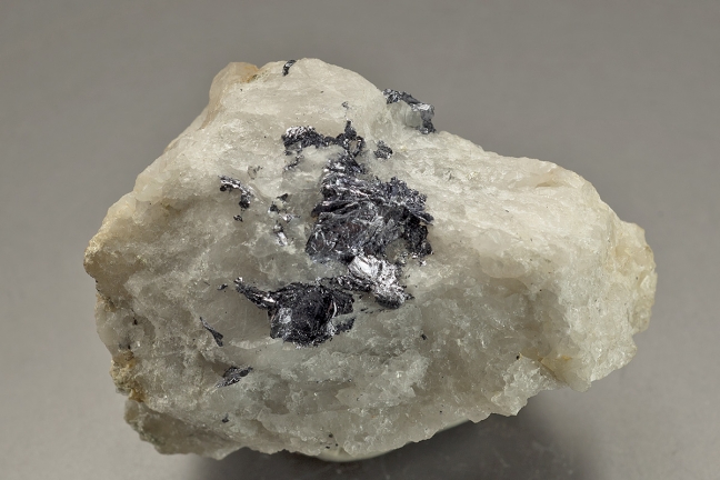 Molybdenite in quartz