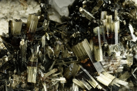 Vesuvianite (Idocrase)