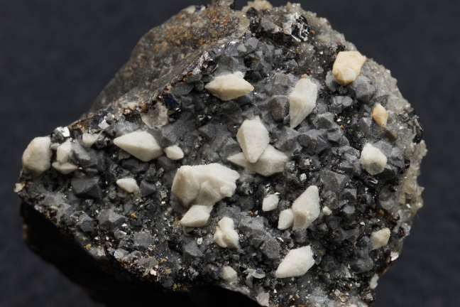 Barite pseudomorph after Alstonite