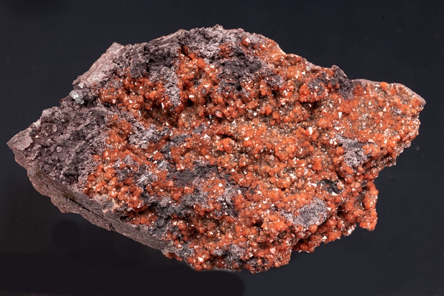 Quartz (Eisenkiesel) on Hematite Quartz (Eisenkiesel) on Hematite
