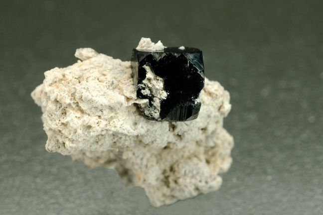 Bixbyite