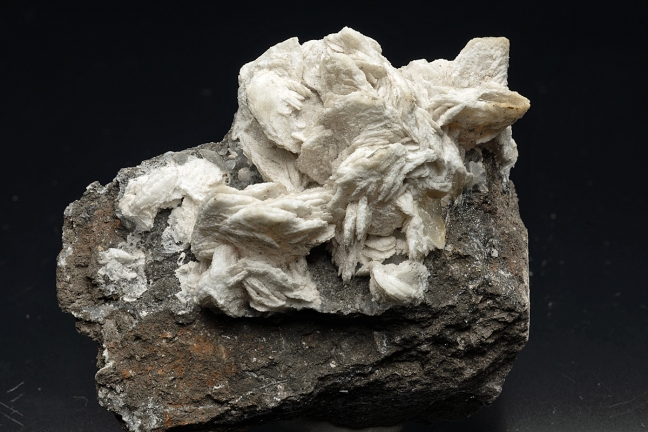 Barytocalcite