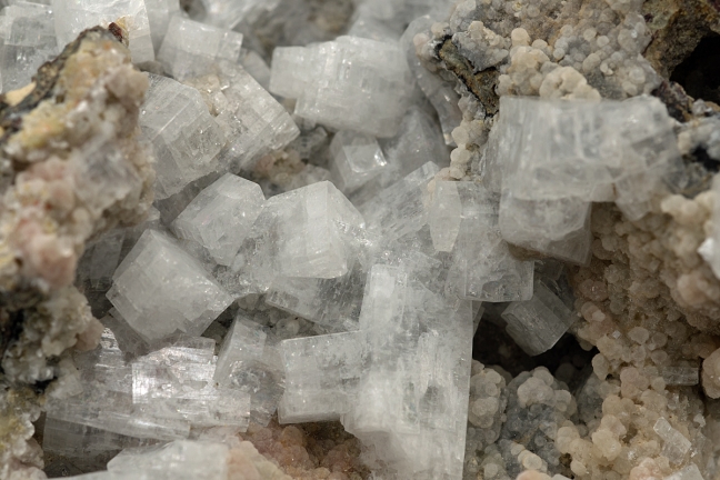 Apophyllite and Thomsonite Apophyllite and Thomsonite