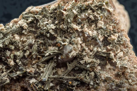 Chalcopyrite pseudomorph after chalcocite