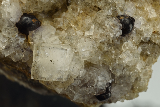 Hydrocarbon on Fluorite