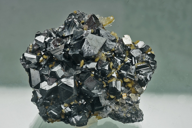 Sphalerite & Siderite