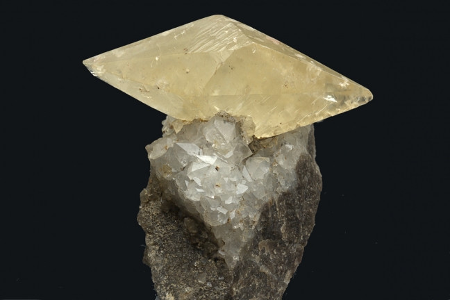 Calcite on Quartz