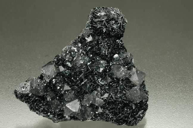 Specularite (Var. of hematite) & Quartz