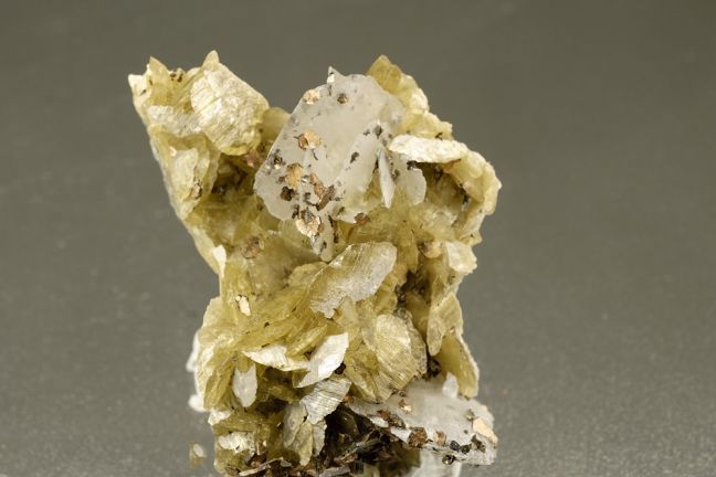 Siderite, Pyrrhotite & Calcite