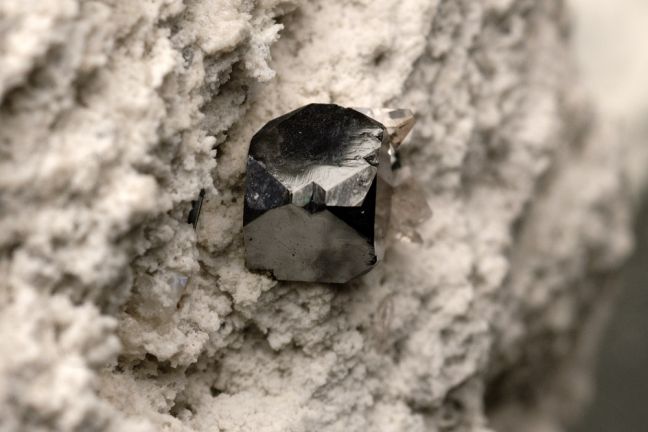 Bixbyite