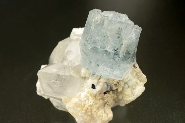 Beryl Var. Aquamarine