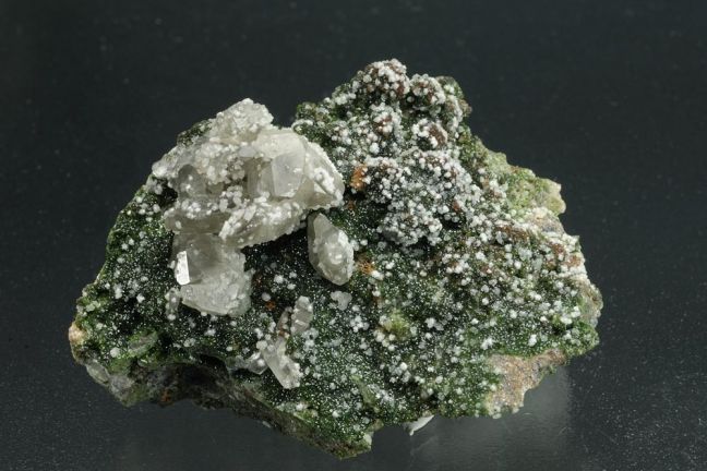 Smithsonite & Cerussite