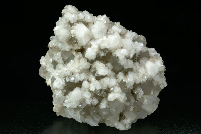 Harmotome on Calcite