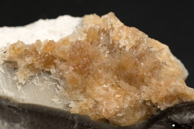 Strontianite Strontianite