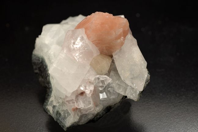 Powellite, Apophyllite & Stilbite Powellite, Apophyllite & Stilbite