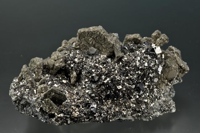 Pyrite after Pyrrhotite with Arsenopyrite Pyrite after Pyrrhotite with Arsenopyrite