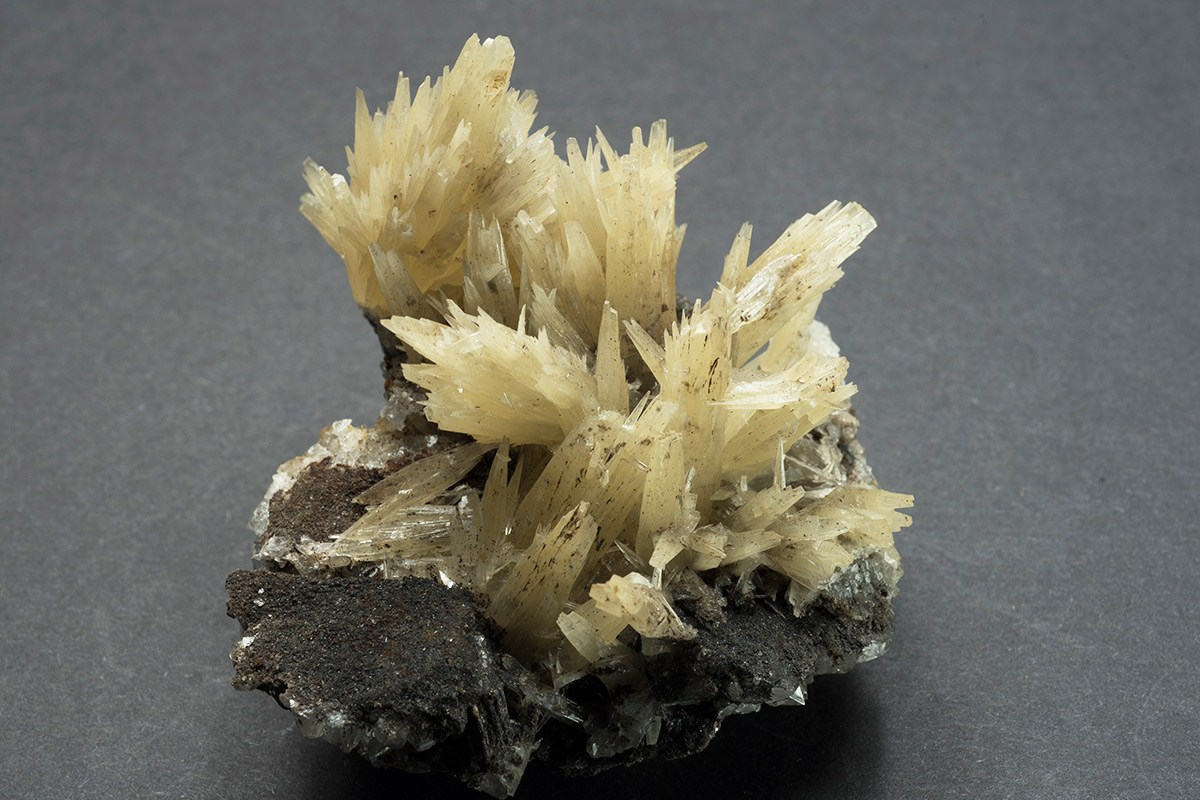 Aragonite, Broadwood quarry 60x60x50mm
