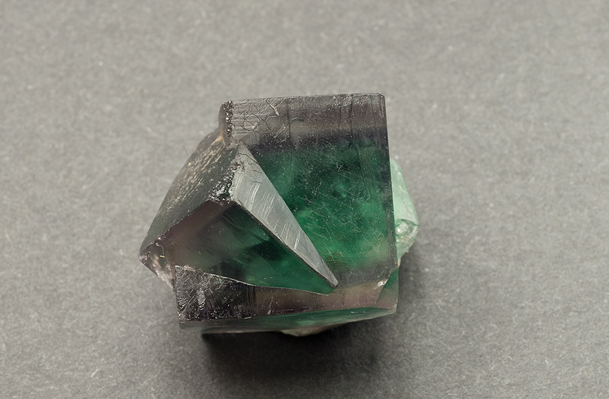 Fluorite twin, Hollywell mine, Frosterley, Weardale. 20x20x15mm