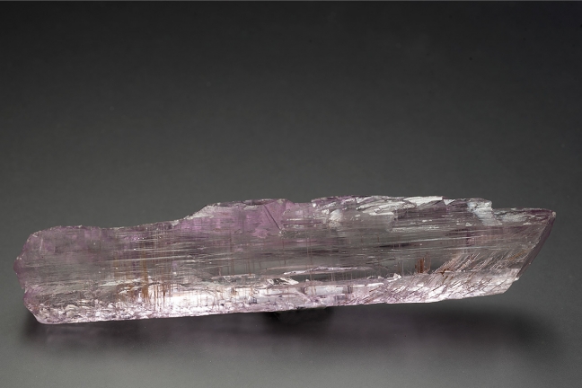Spodumene Var. Kunzite Spodumene Var. Kunzite